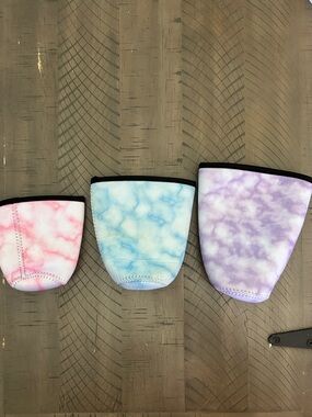 3 Pack of Drink Sleeves AND 2 Gingham Koozies